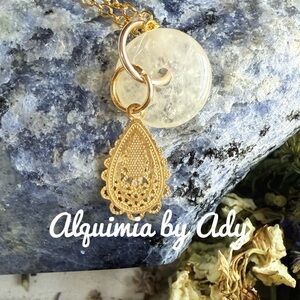 Alquimia Gold Filigree Necklace white quartz